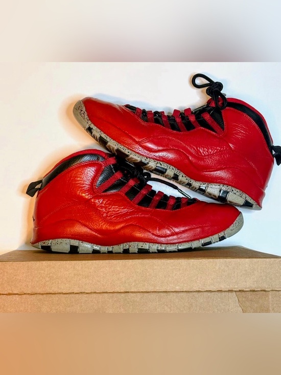 Jordan Other - AUTHENTICATED SUPER CLEAN  Mens 11 Jordan 10 ‘Bulls Over Broadway’